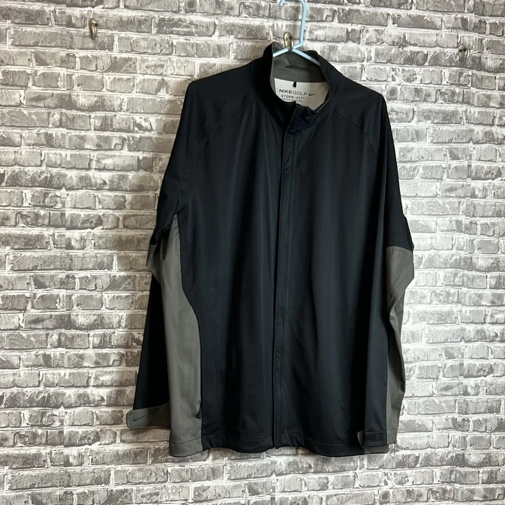 Nike‎